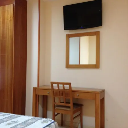 Hostal Aeropuerto-2